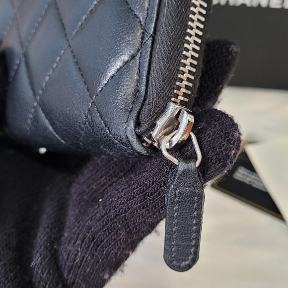 ❌️SOLD❌️Chanel zip wallet lambskin - Picture 2 of 7